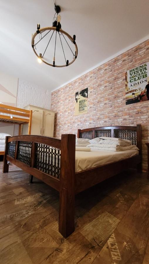 Chmielna 5 Rooms&apartments * Warschau