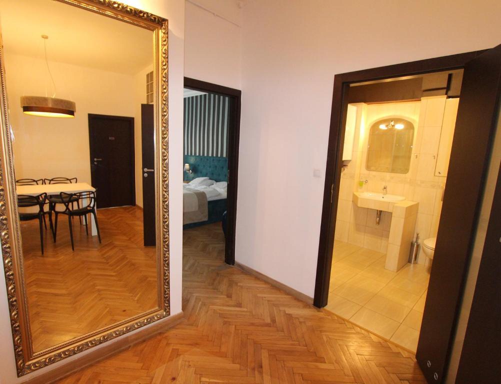 Chmielna 5 Rooms&apartments Warschau